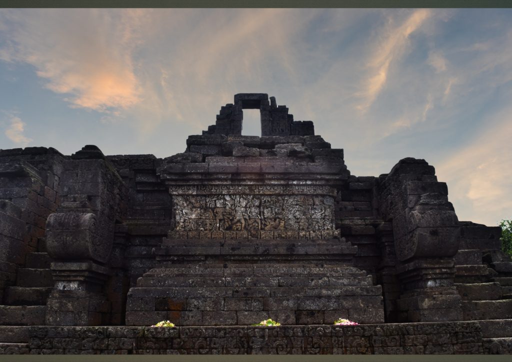Tampak depan Candi Jago Malang — peninggalan Singhasari.
