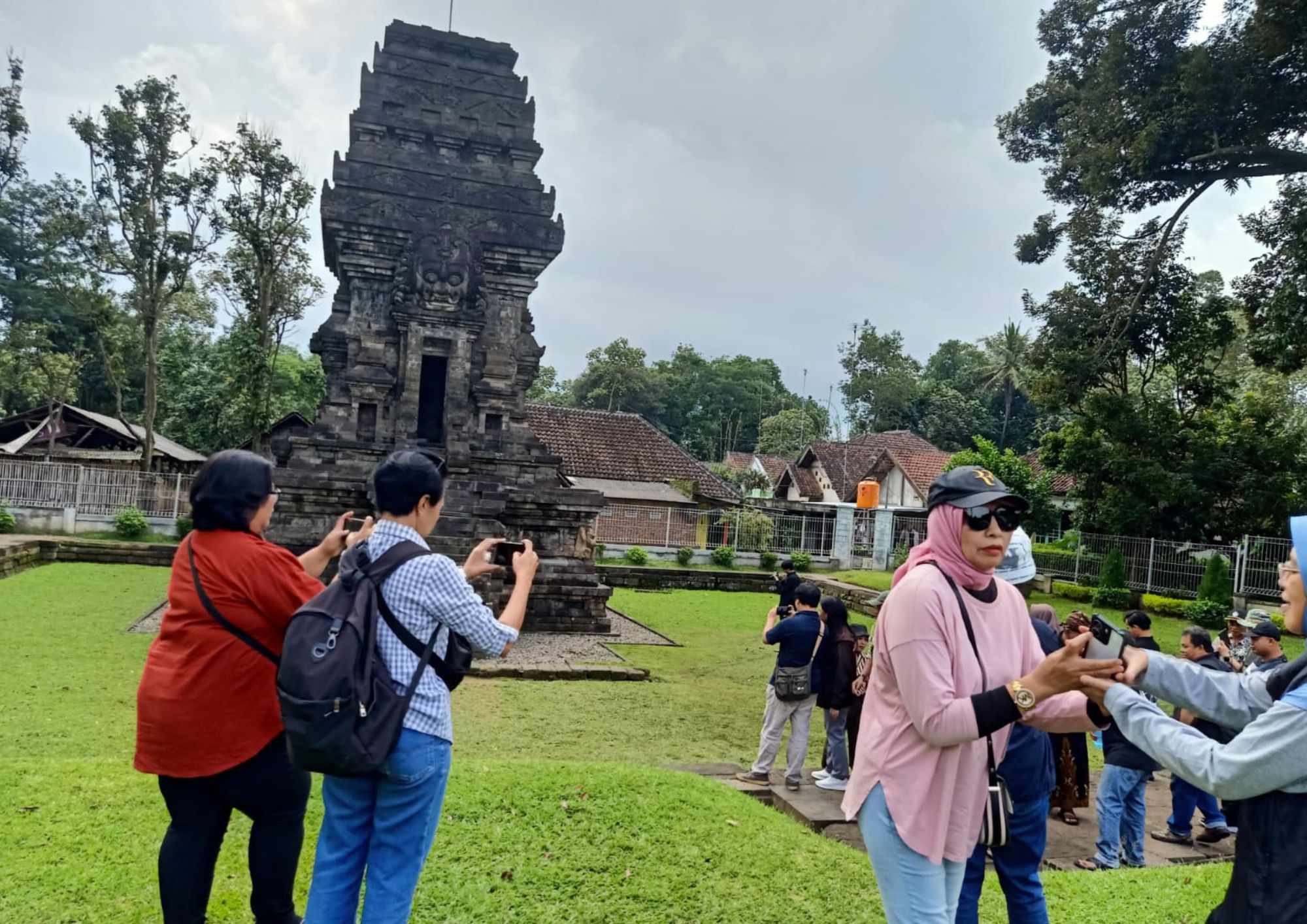 tour sejarah plesar plesir